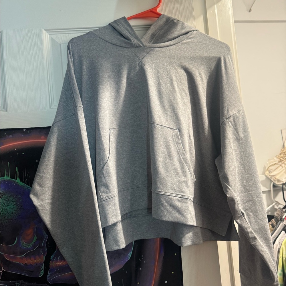 Women’s Fabletics Cropped Shirt